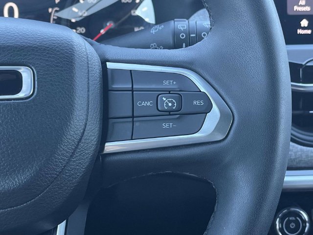 Used 2023 Jeep Compass Latitude AWD/4WD image 27