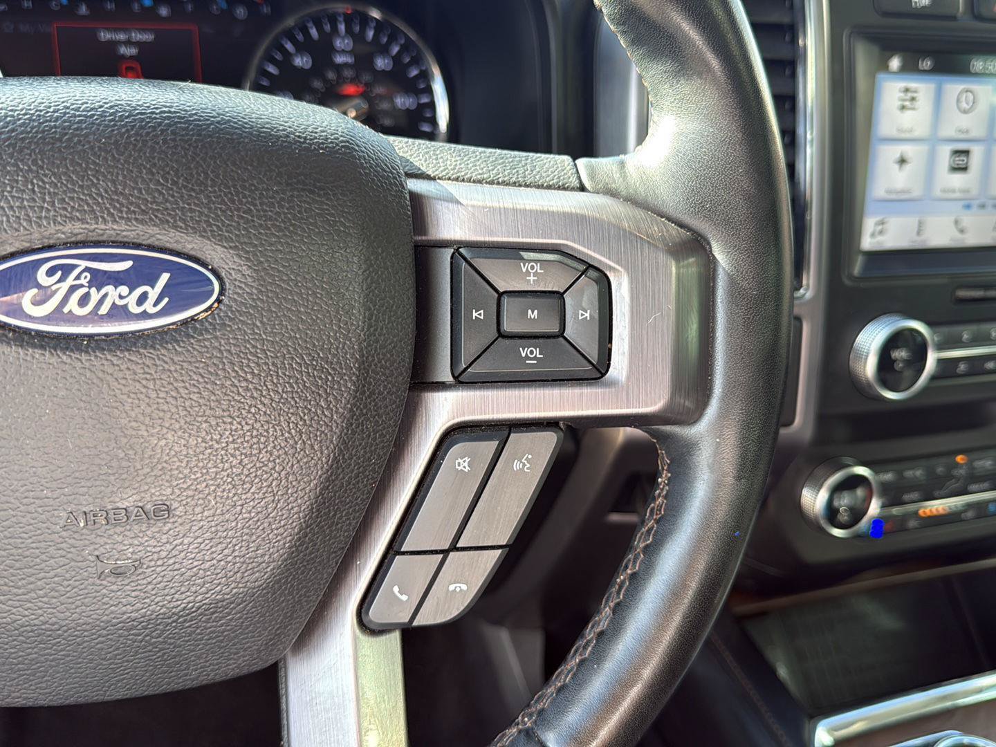 Used 2019 Ford Expedition Platinum RWD image 26