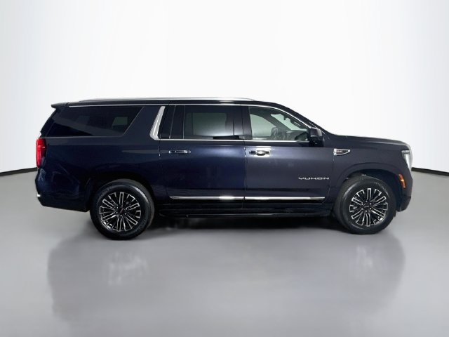 Used 2025 GMC Yukon XL Elevation RWD image 11