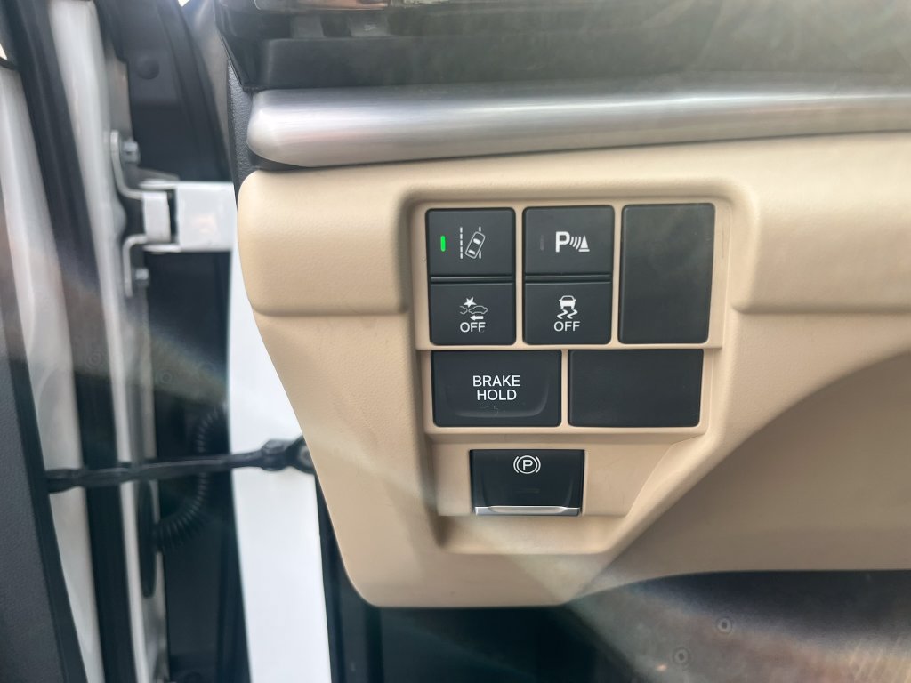 Used 2020 Acura RDX w/ Technology Package AWD/4WD image 19