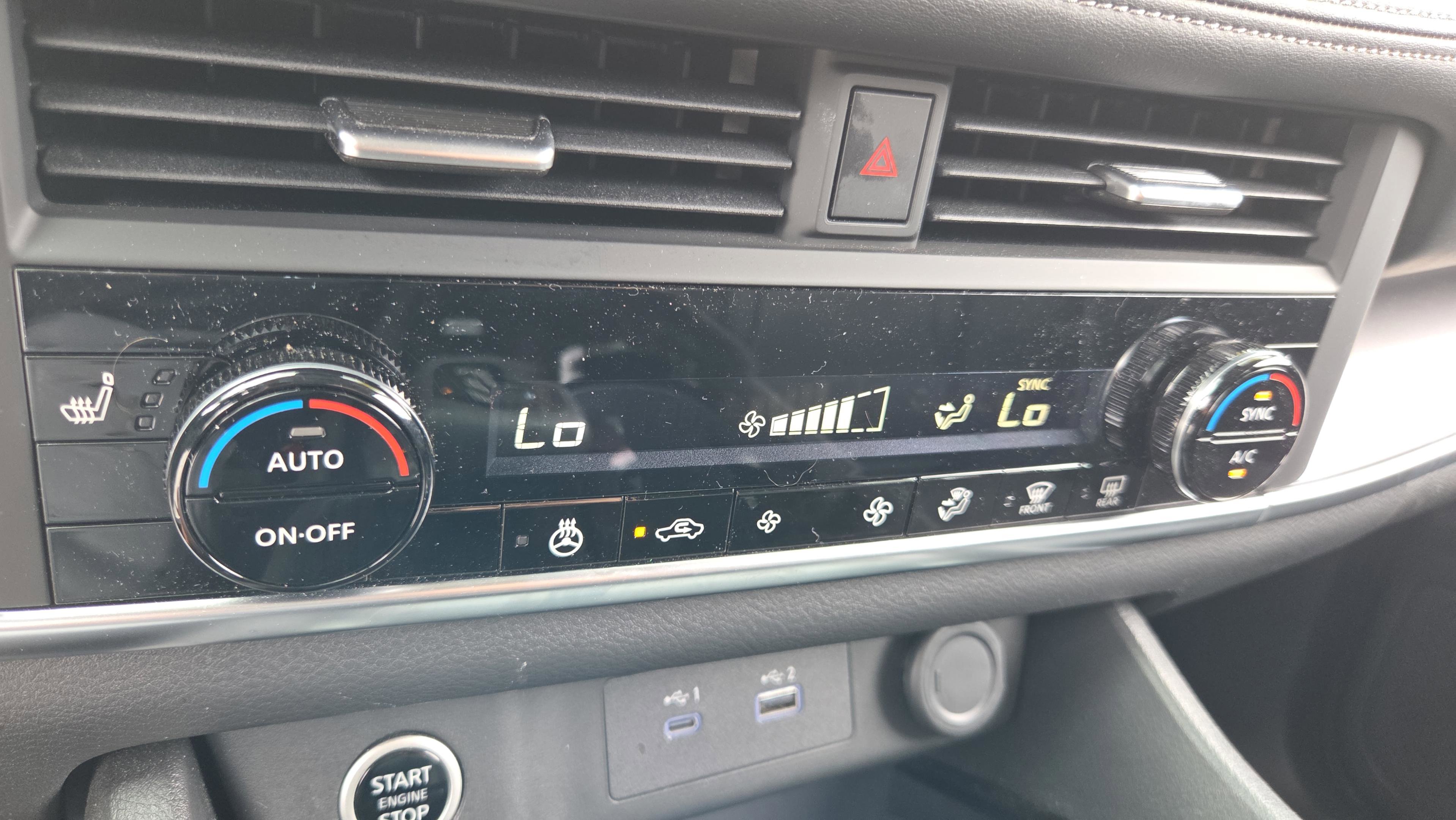 Used 2023 Nissan Rogue SV w/ SV Premium B Package image 21