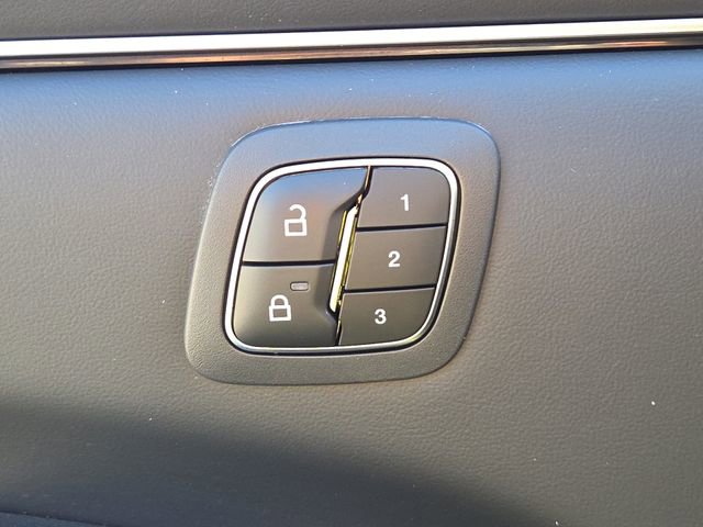 Certified 2025 Ford Mustang Mach-E Select w/ Comfort Package Lite image 19