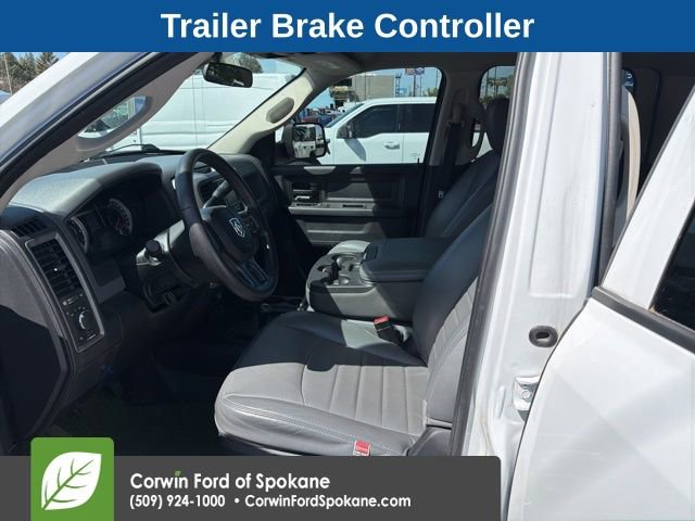 Used 2017 RAM 3500 Tradesman w/ Chrome Appearance Group AWD/4WD image 2