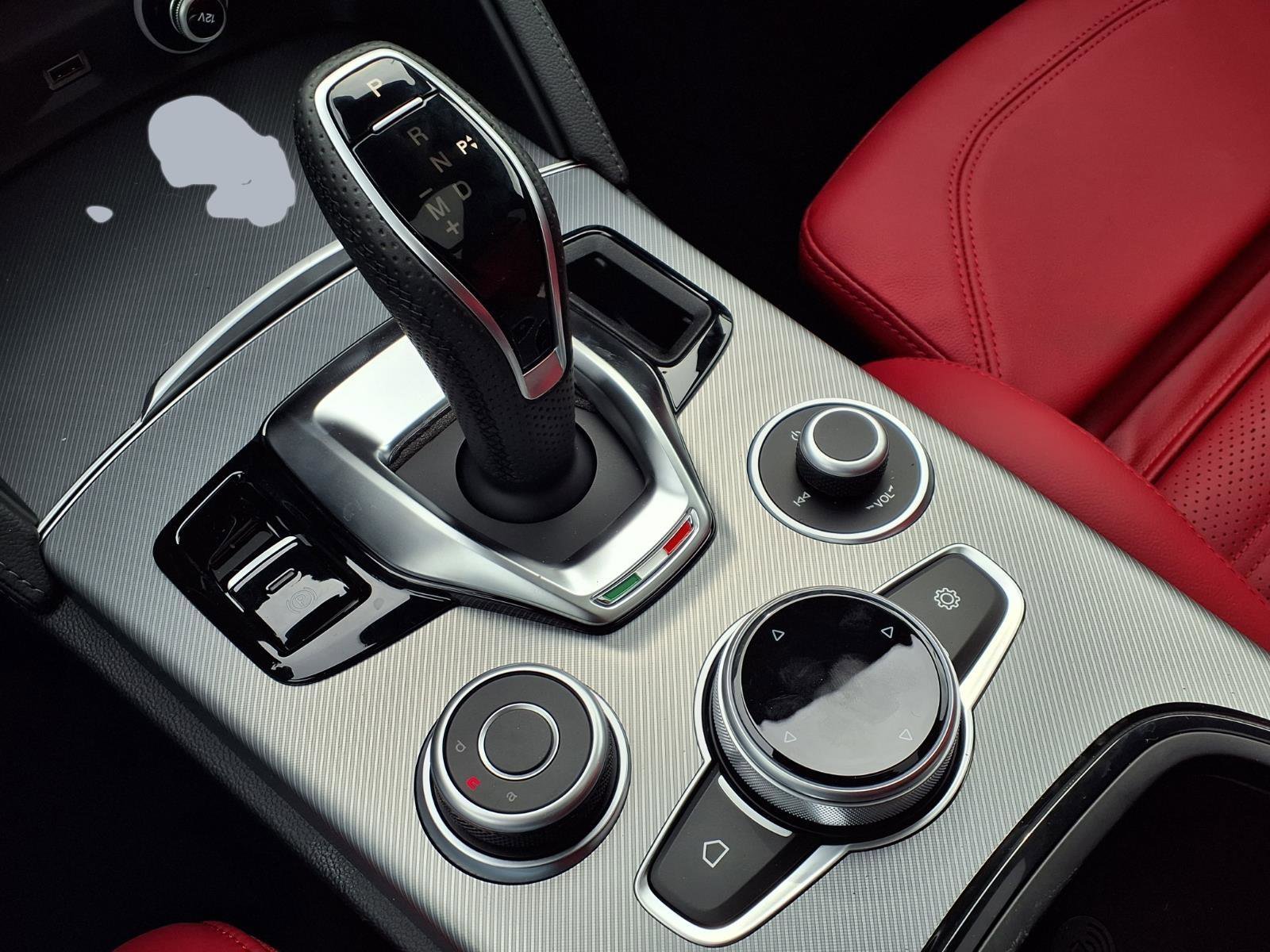 New 2026 Alfa Romeo Stelvio Sprint image 14