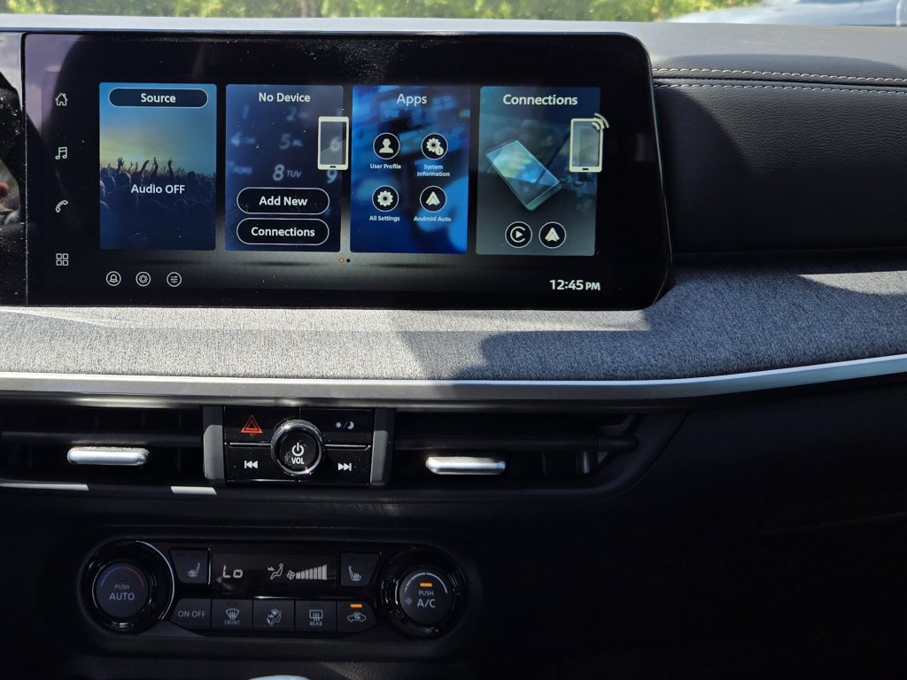 New 2027 Nissan Kicks SV w/ Cold Weather Package FWD image 13
