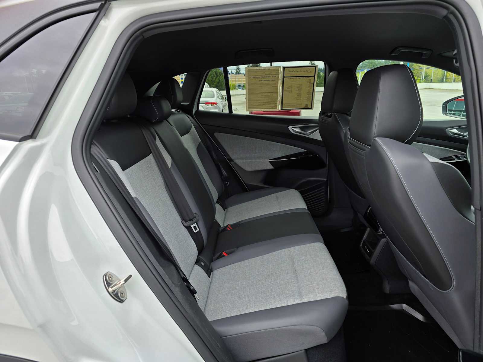 Used 2024 Volkswagen ID.4 2WD image 12