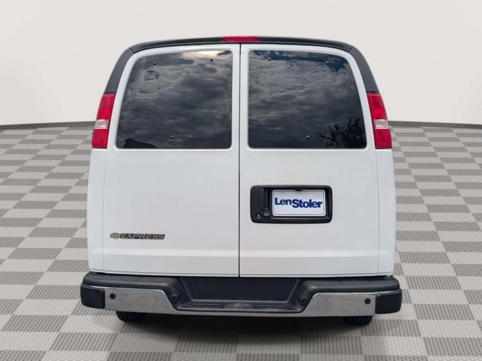 Used 2025 Chevrolet Express 3500 LT w/ LT Preferred Equipment Group RWD image 4