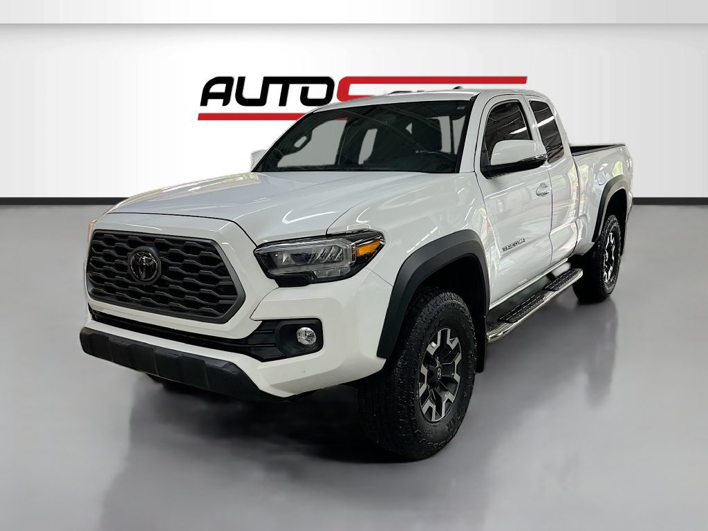Used 2022 Toyota Tacoma TRD Off-Road w/ TRD Premium Off Road Package AWD/4WD image 3