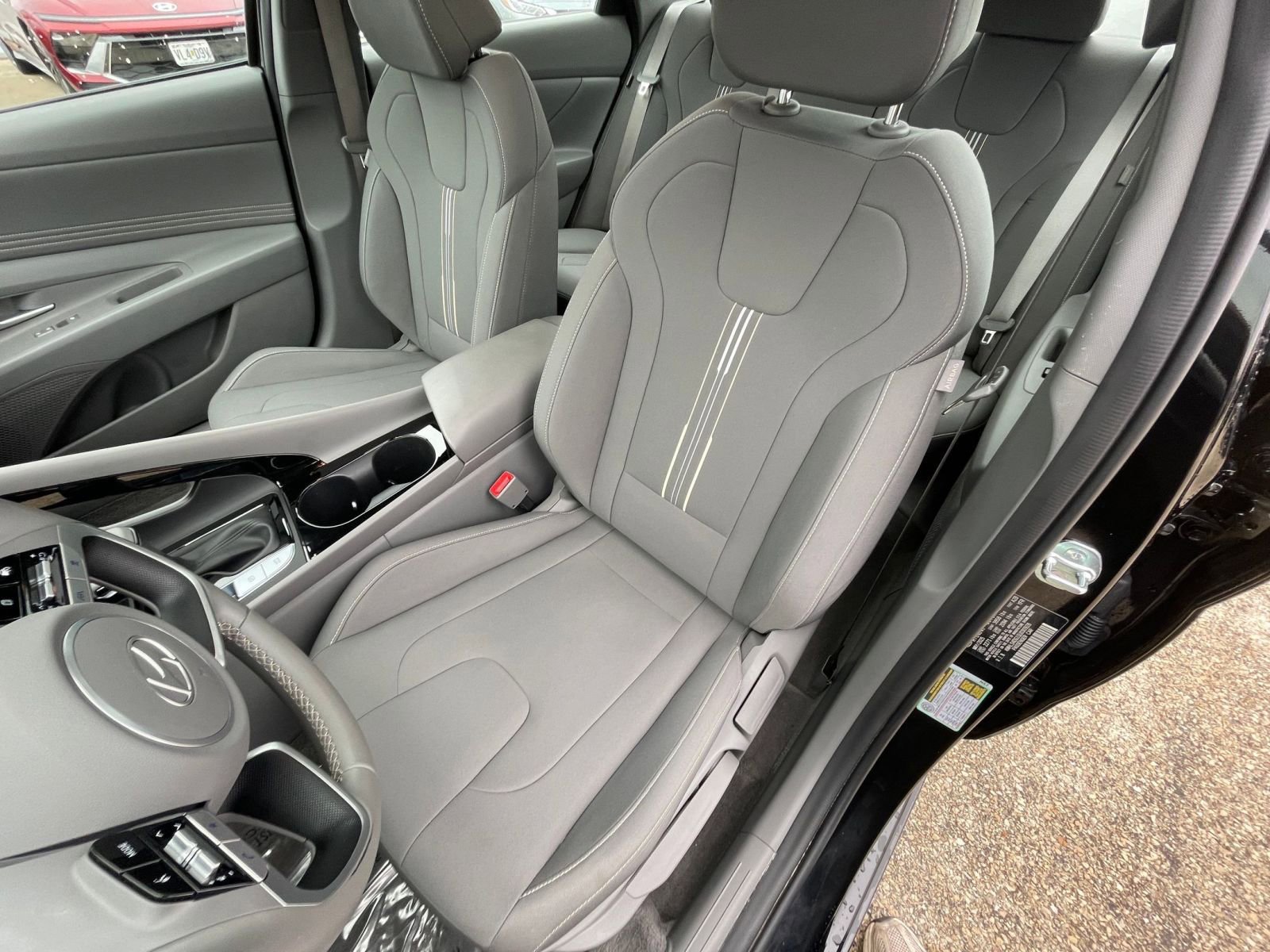 Used 2025 Hyundai Elantra SEL image 37