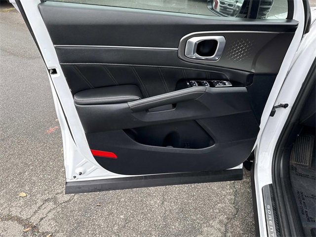 Used 2023 Kia Sorento SX image 13