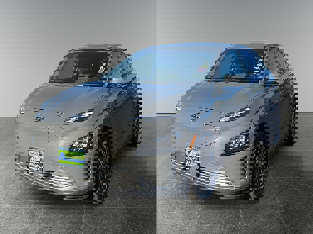 Used 2023 Hyundai Kona Limited image 3