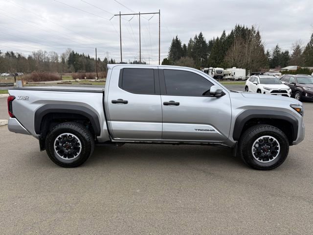 Used 2024 Toyota Tacoma TRD Off-Road w/ TRD Off Road Premium Package AWD/4WD image 4