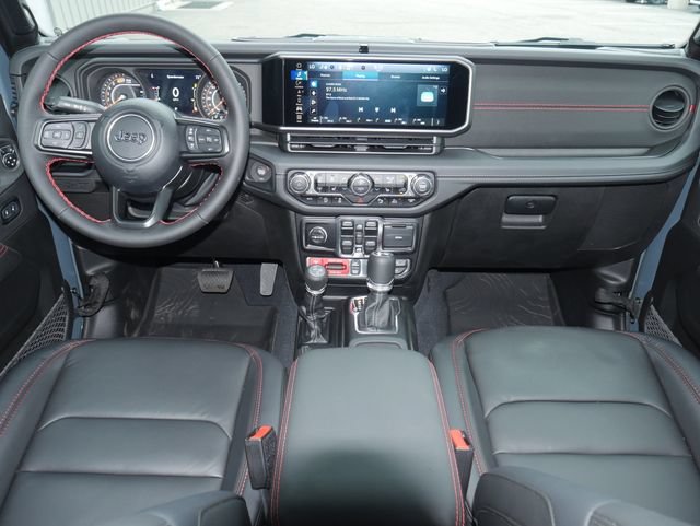 Used 2024 Jeep Wrangler Unlimited Rubicon AWD/4WD image 8