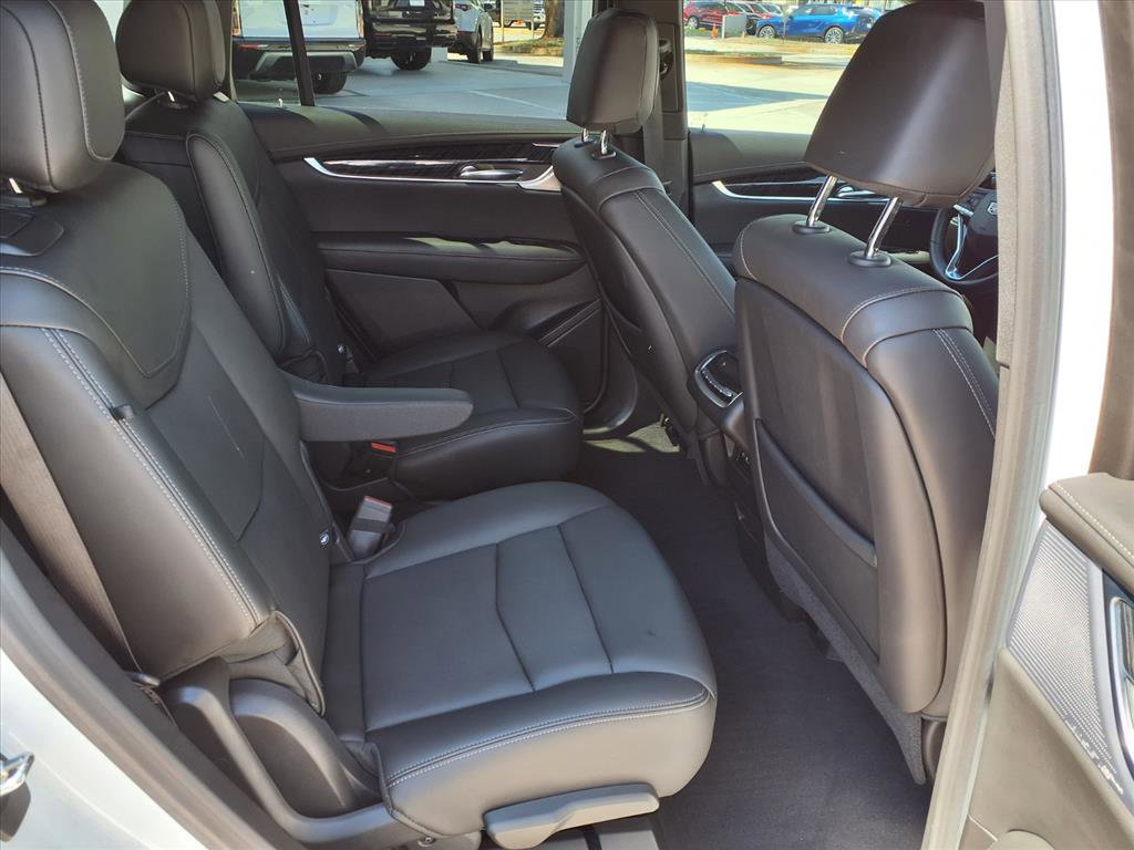 Certified 2024 Cadillac XT6 Premium Luxury FWD image 13