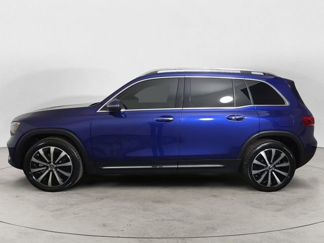 Used 2023 Mercedes-Benz GLB 250 4MATIC image 2