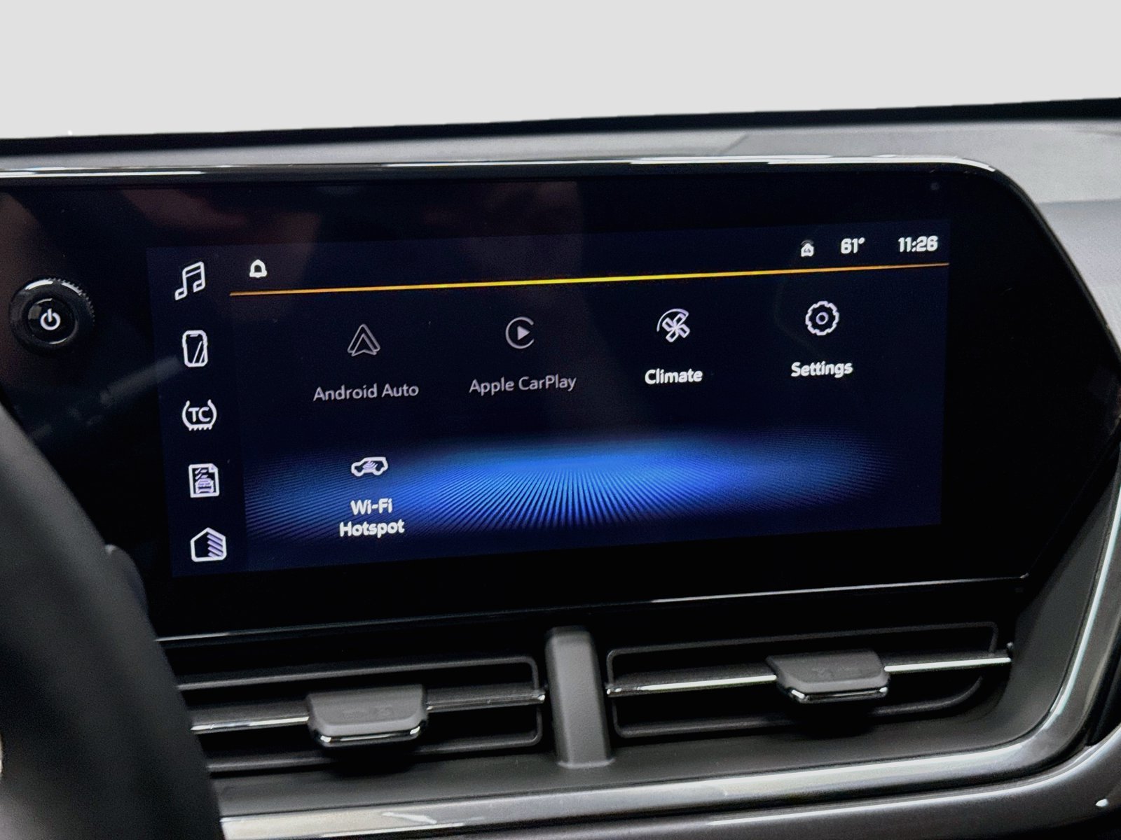 New 2026 Chevrolet Trax ACTIV w/ Sunroof Package FWD image 17