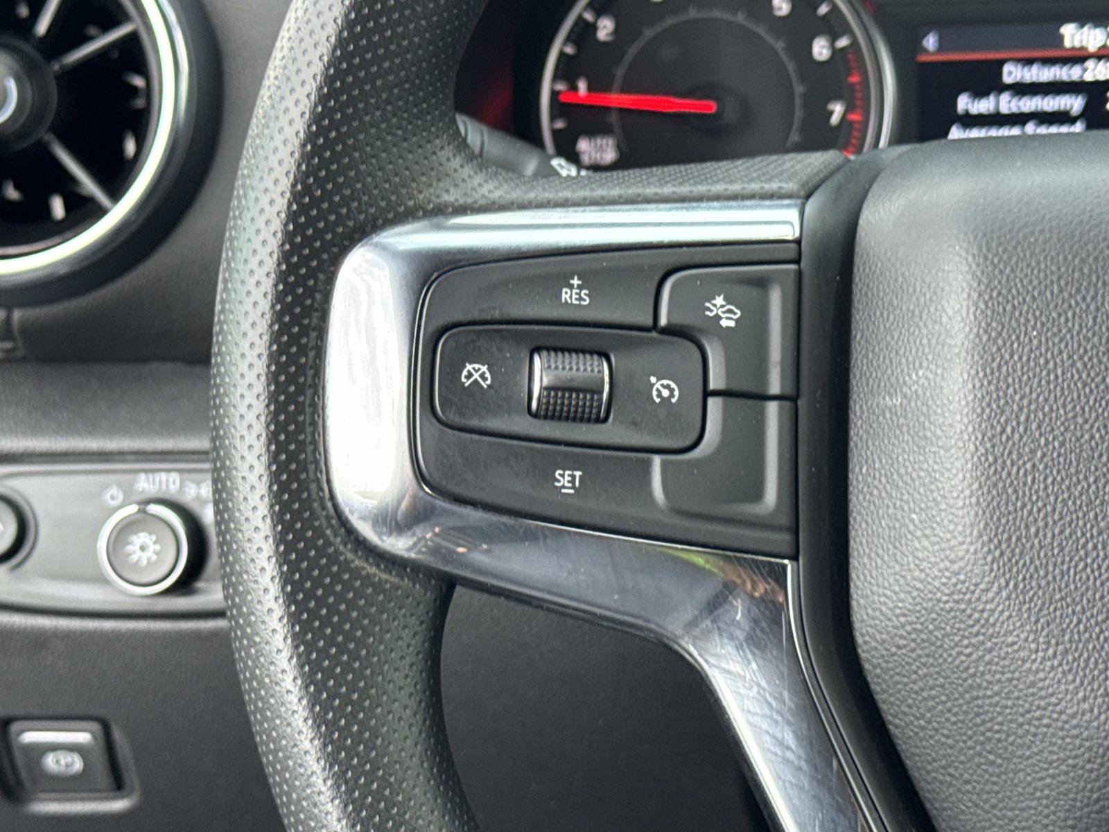 Used 2025 Chevrolet Blazer LT image 7