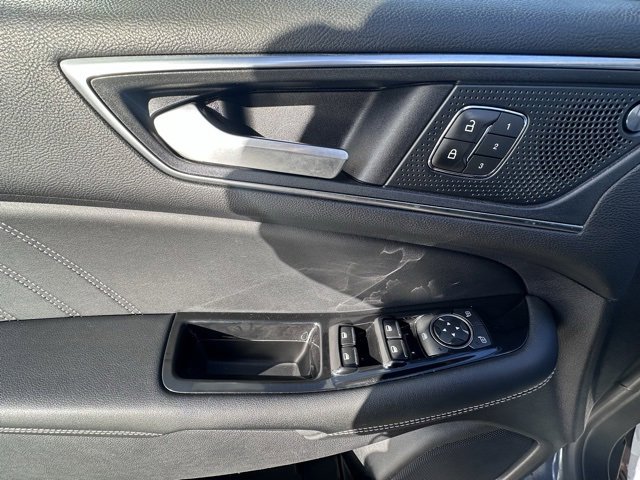 Used 2019 Ford Edge ST w/ Convenience Package image 10