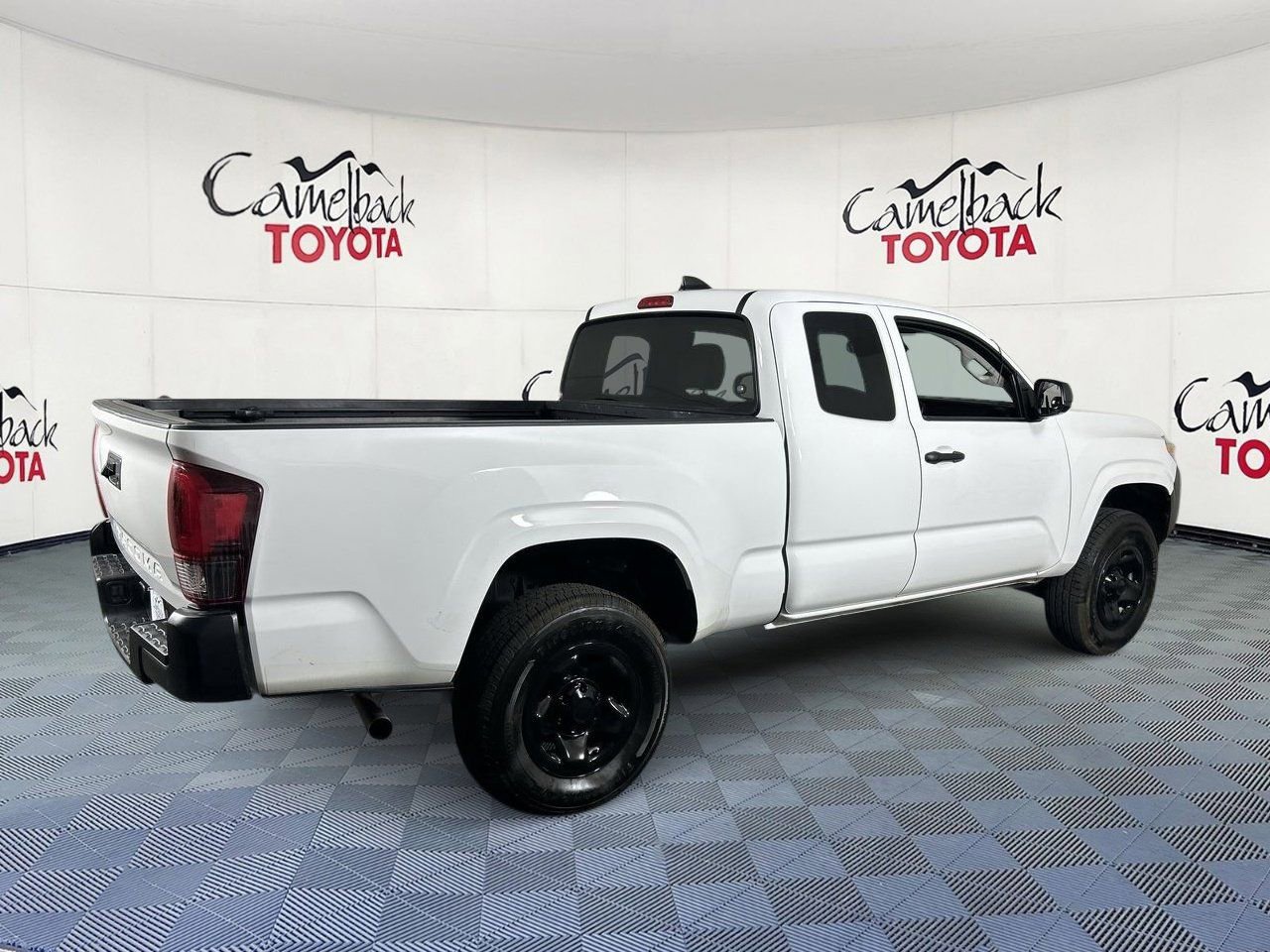 Used 2023 Toyota Tacoma SR image 7