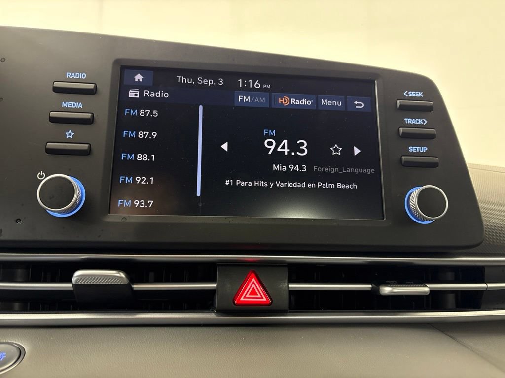 Certified 2025 Hyundai Elantra Hybrid FWD image 27