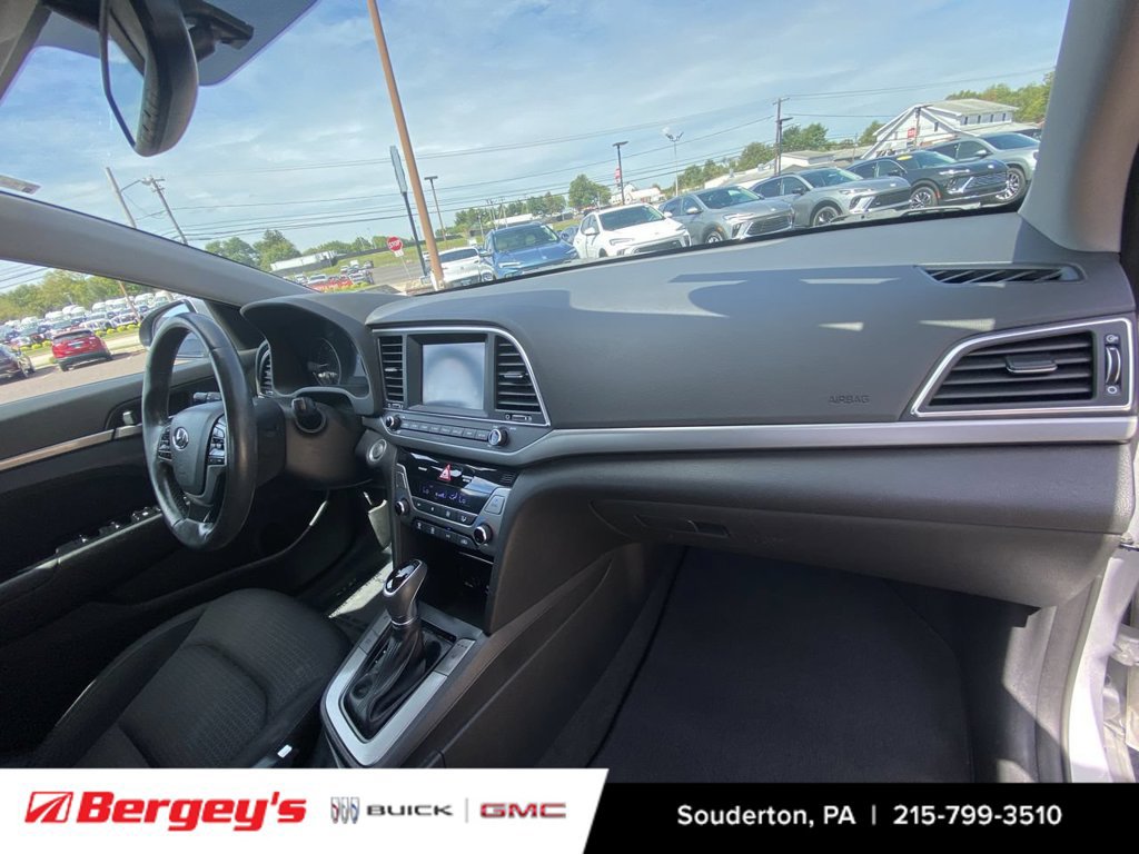 Used 2017 Hyundai Elantra Value Edition FWD image 33