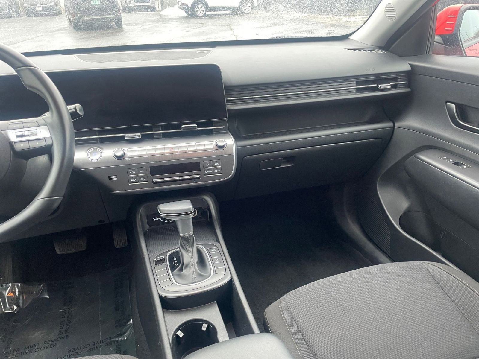 Used 2025 Hyundai Kona SEL image 35