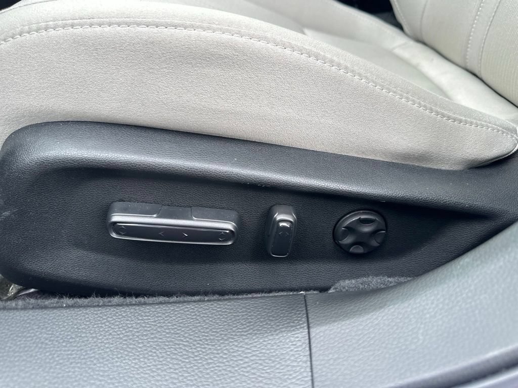 Used 2021 Honda Accord EX image 16