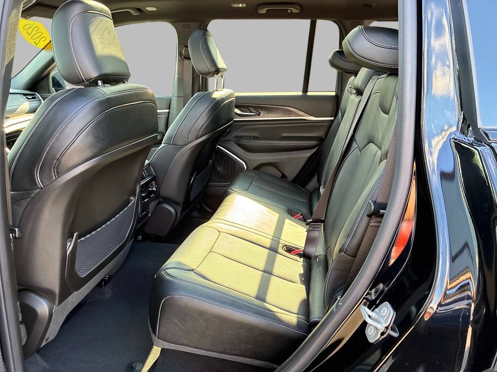 Certified 2026 Jeep Grand Cherokee Limited AWD/4WD image 14