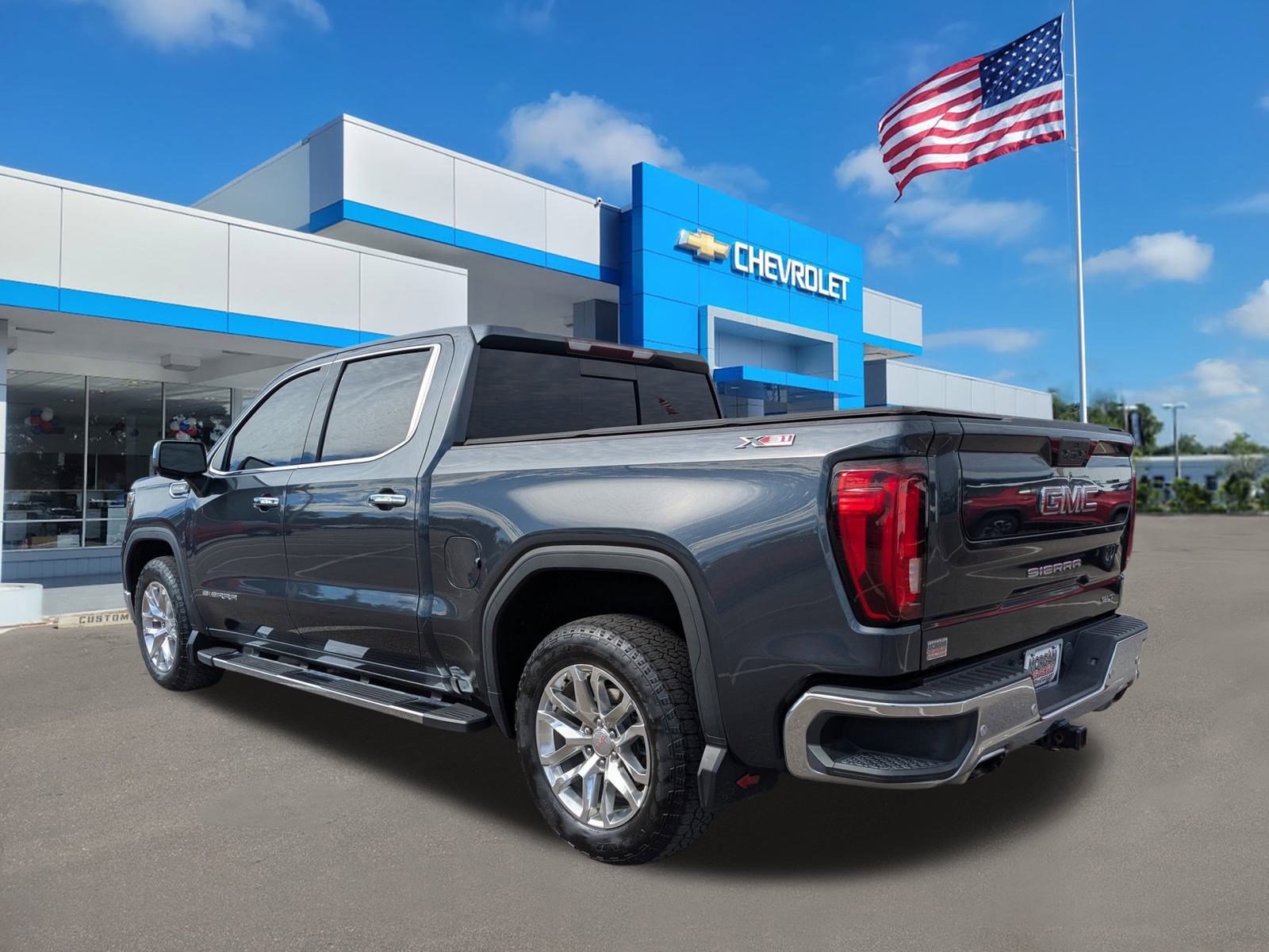 Used 2022 GMC Sierra 1500 SLT w/ SLT Premium Plus Package image 6