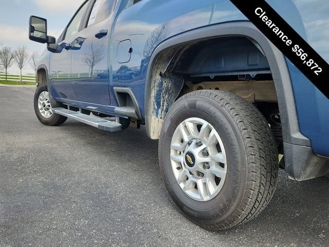 Used 2025 Chevrolet Silverado 2500 LT w/ Convenience Package image 14