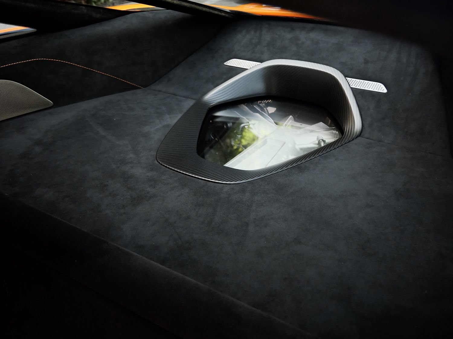 Used 2024 McLaren 750S RWD image 35