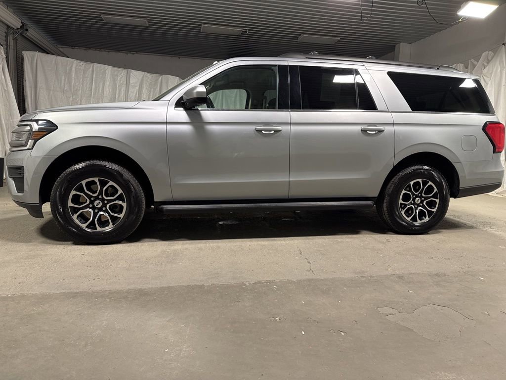 Used 2024 Ford Expedition Max XLT AWD/4WD image 4