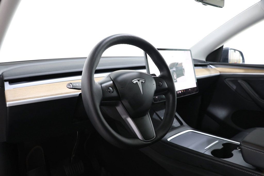 Used 2024 Tesla Model Y Long Range AWD/4WD image 14