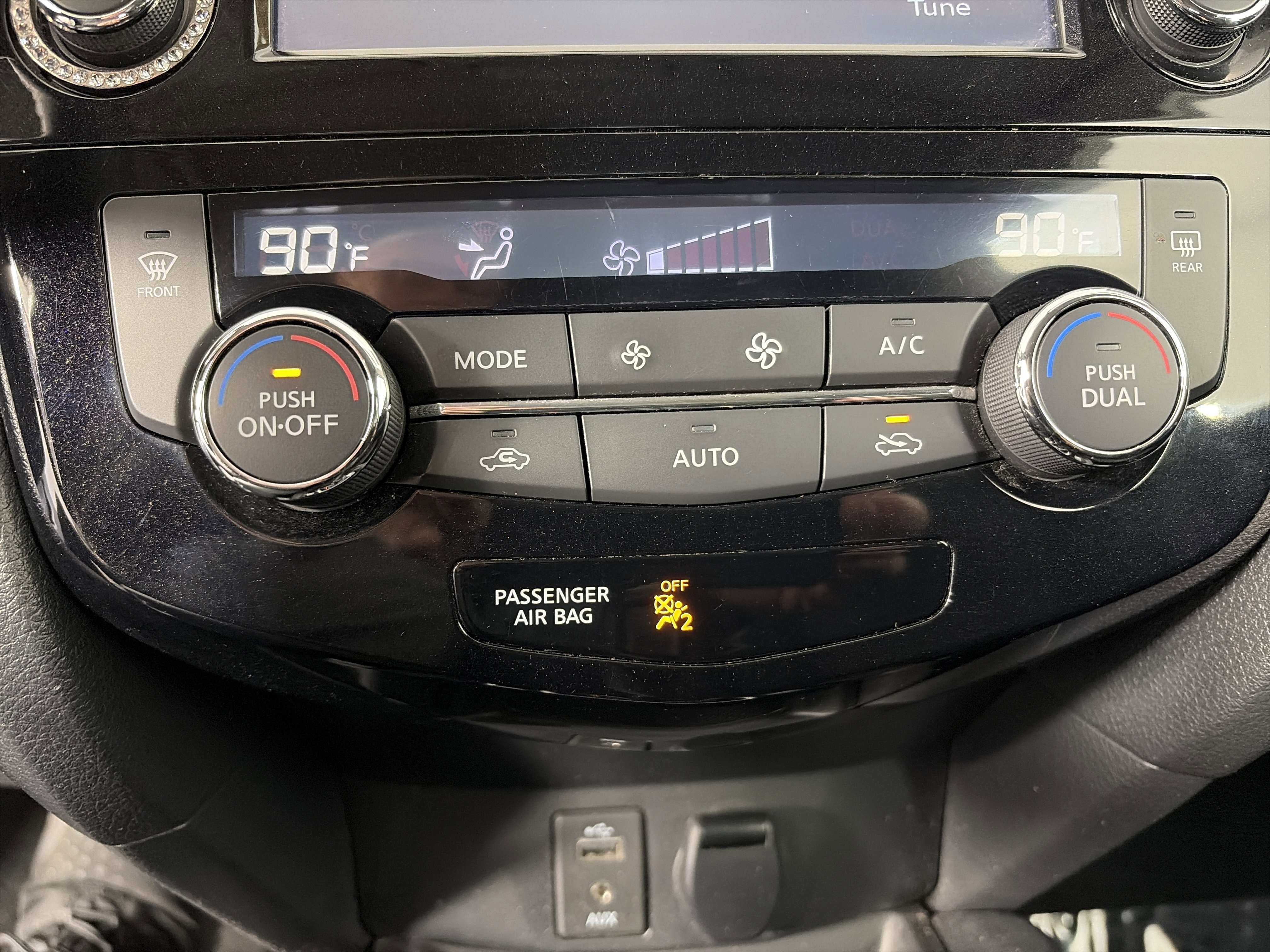 Used 2017 Nissan Rogue SV w/ SV Premium Package image 20