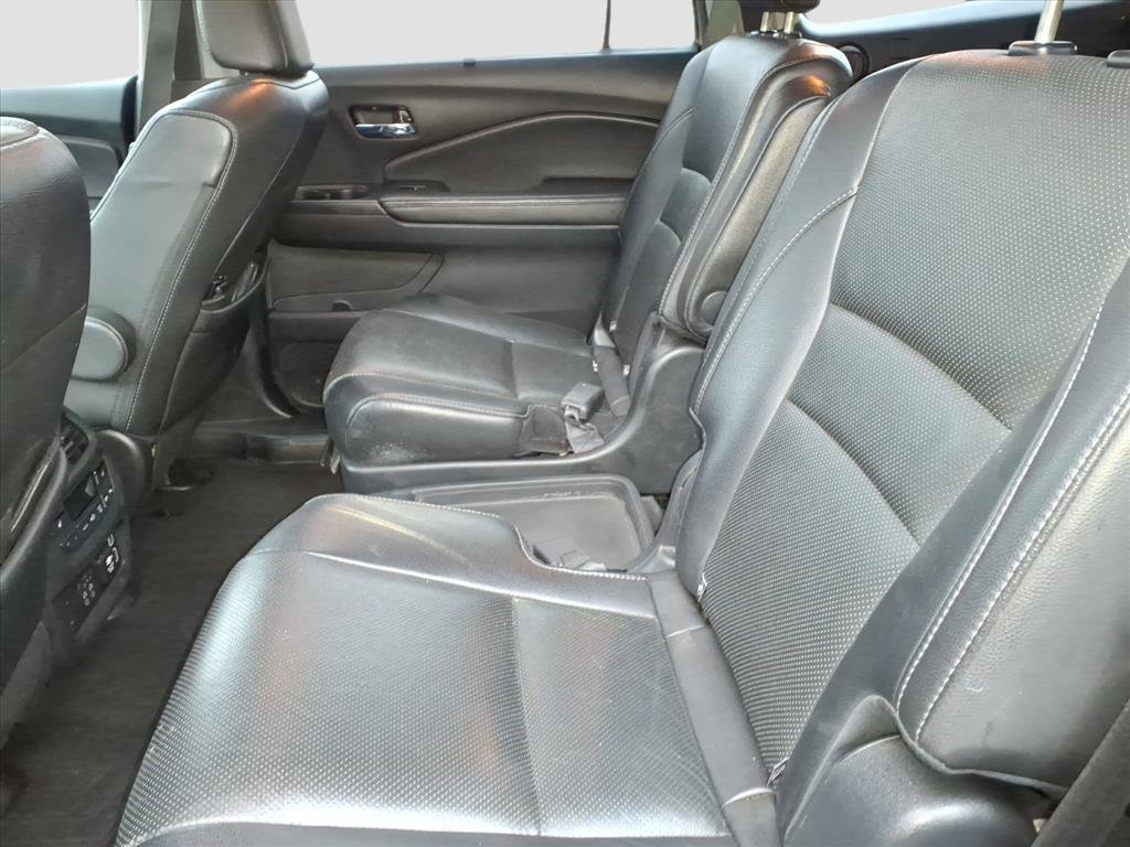 Used 2019 Honda Pilot Elite image 14