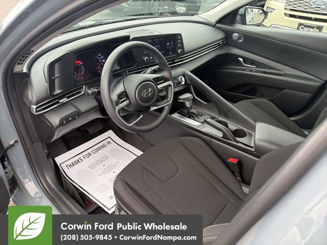 Used 2022 Hyundai Elantra SEL image 12