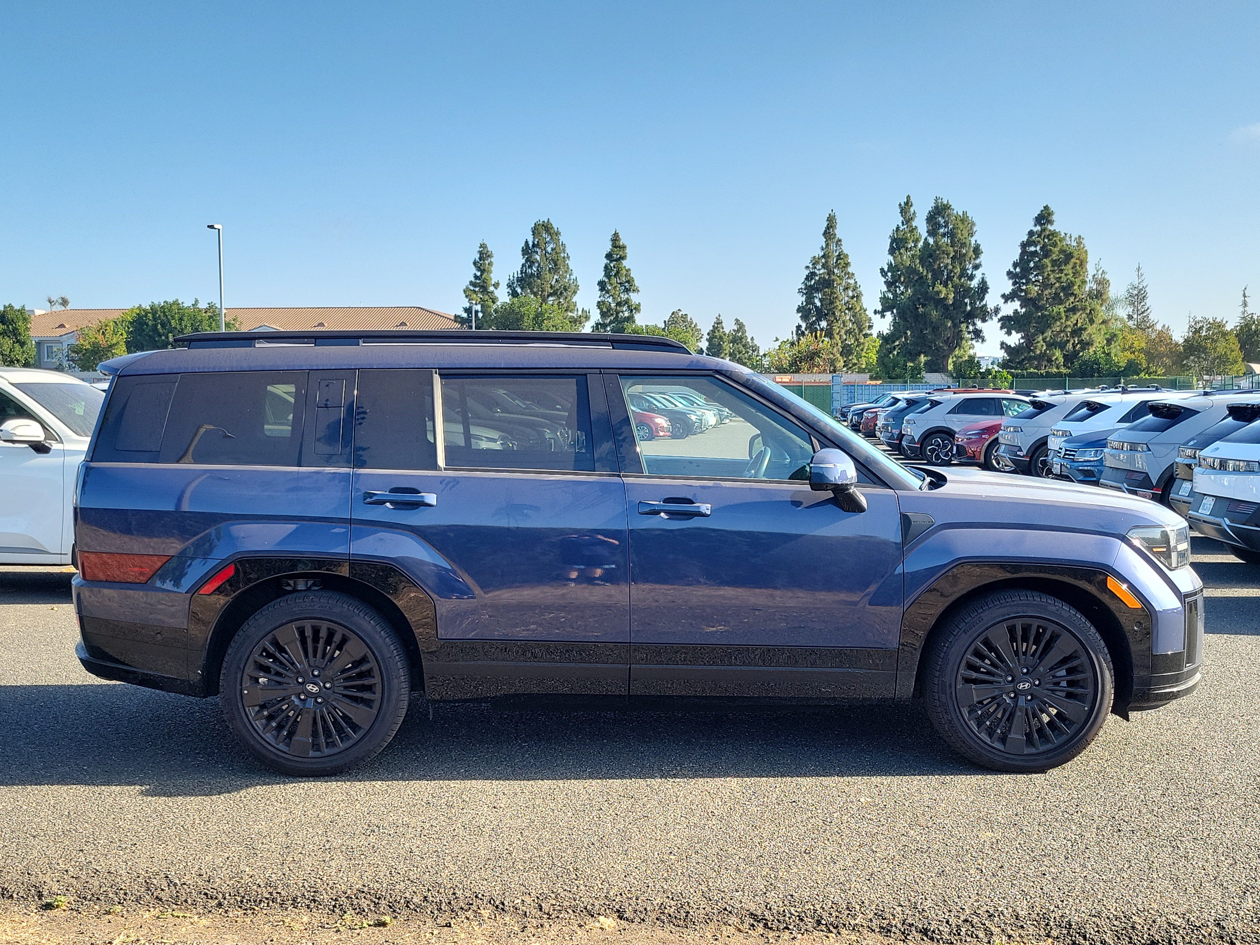 Used 2025 Hyundai Santa Fe Calligraphy AWD/4WD image 5
