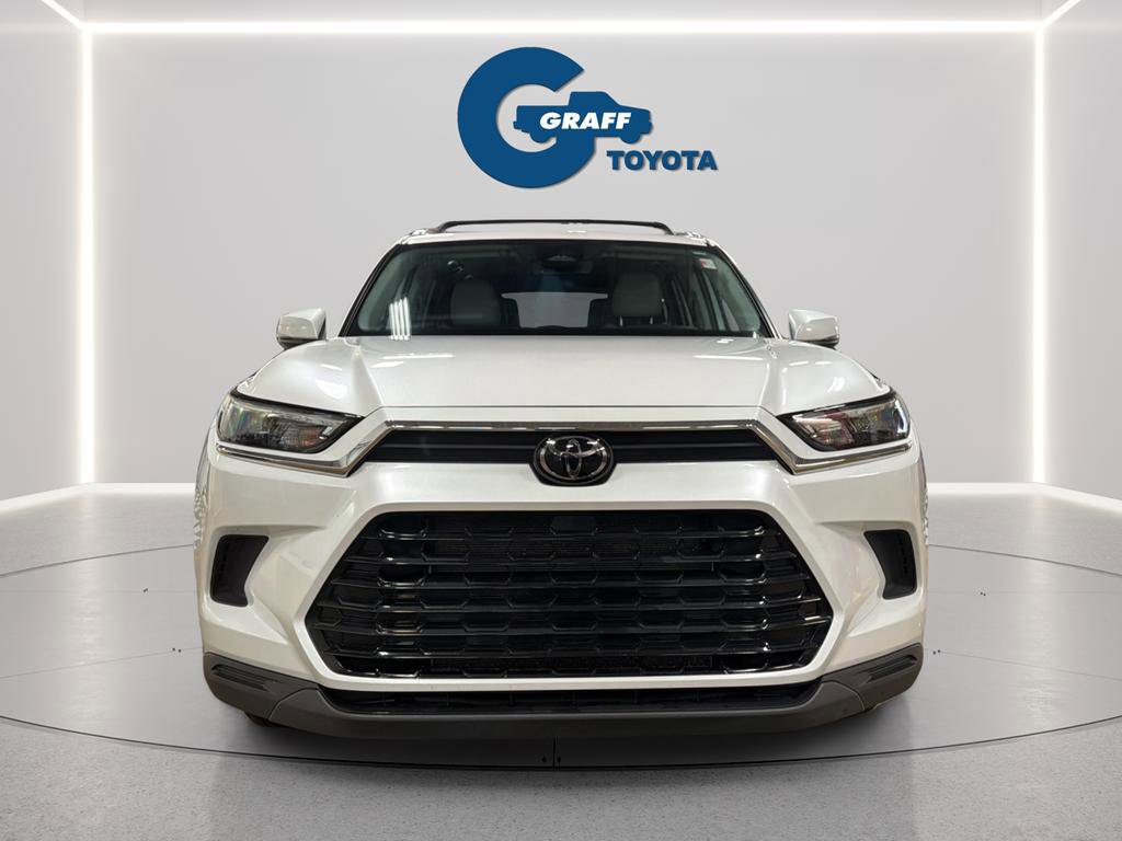 Used 2024 Toyota Grand Highlander XLE image 4