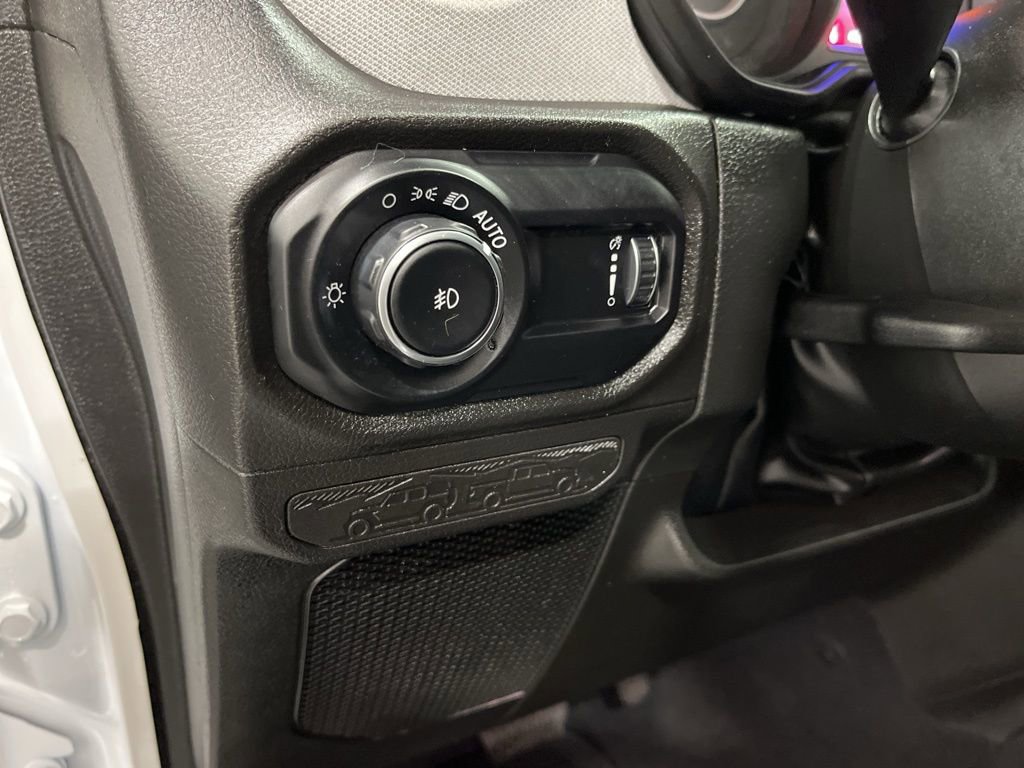 Used 2024 Jeep Wrangler Unlimited Sport AWD/4WD image 12
