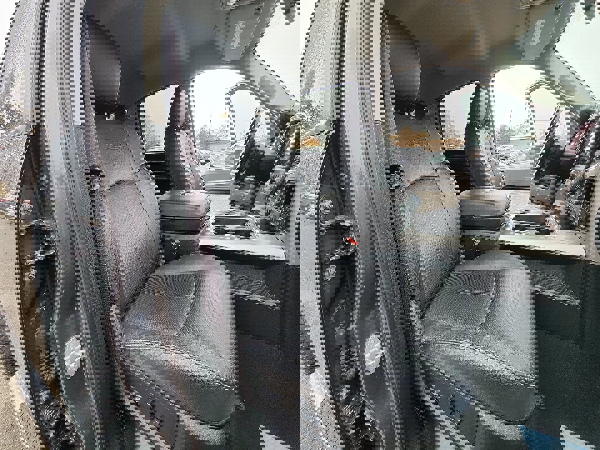 Certified 2019 RAM 1500 Laramie w/ Convenience Group image 24