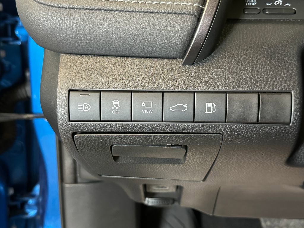 Used 2018 Toyota Camry XSE w/ Driver Assist Package FWD image 18