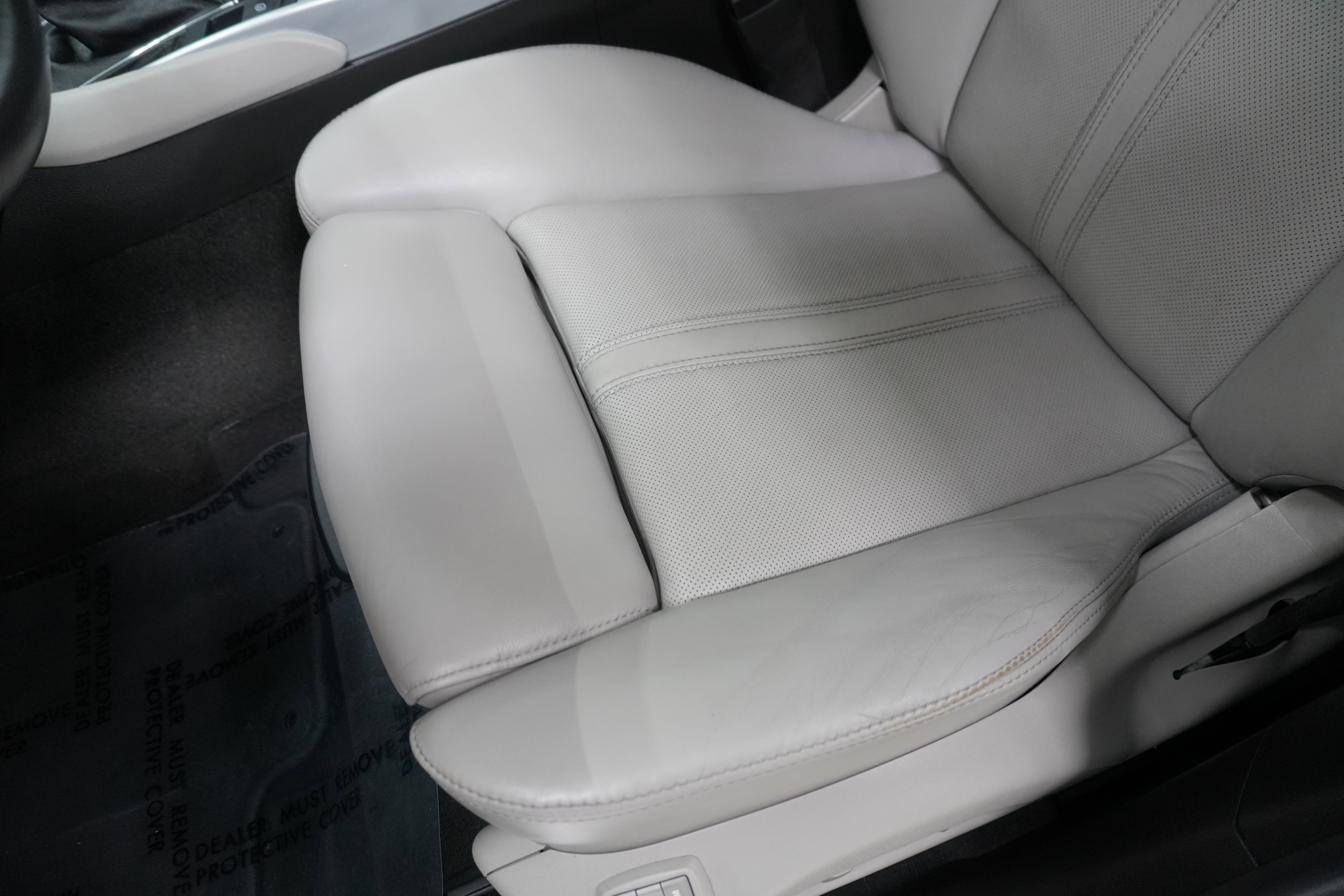 Used 2013 Cadillac SRX Luxury w/ Driver Awareness Package image 11