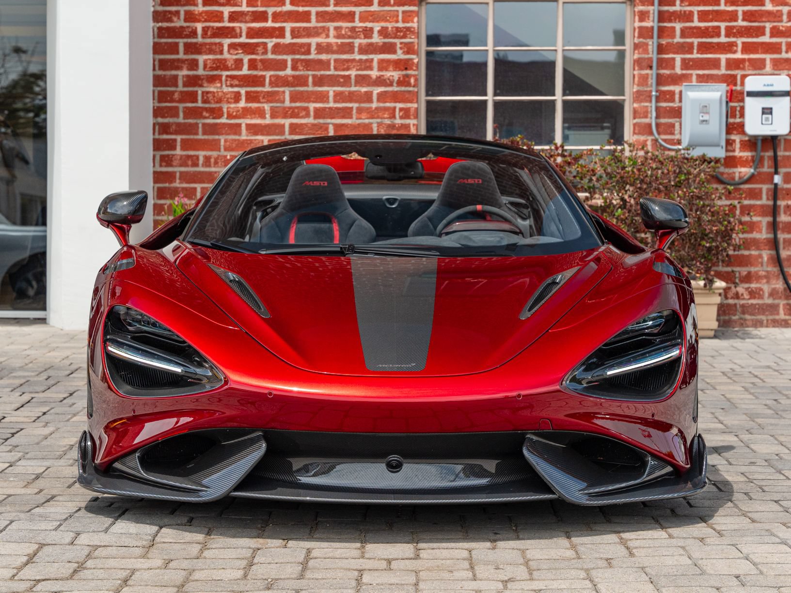 Used 2022 McLaren 765LT RWD image 2