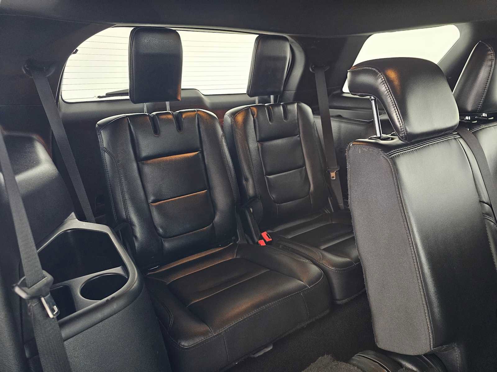 Used 2019 Ford Explorer XLT w/ Equipment Group 202A image 13