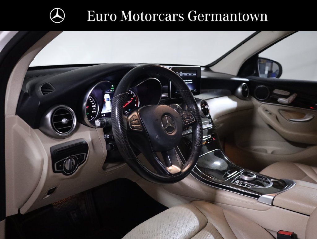 Used 2019 Mercedes-Benz GLC 350e 4MATIC image 27