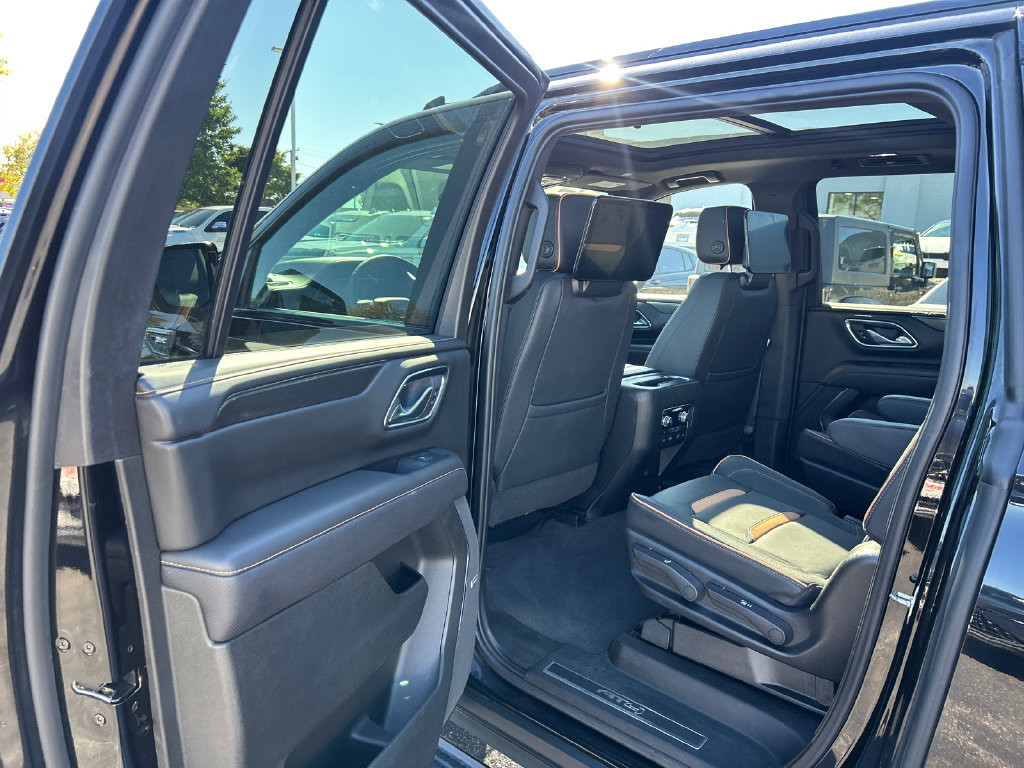 Certified 2023 GMC Yukon XL AT4 w/ AT4 Premium Package AWD/4WD image 35