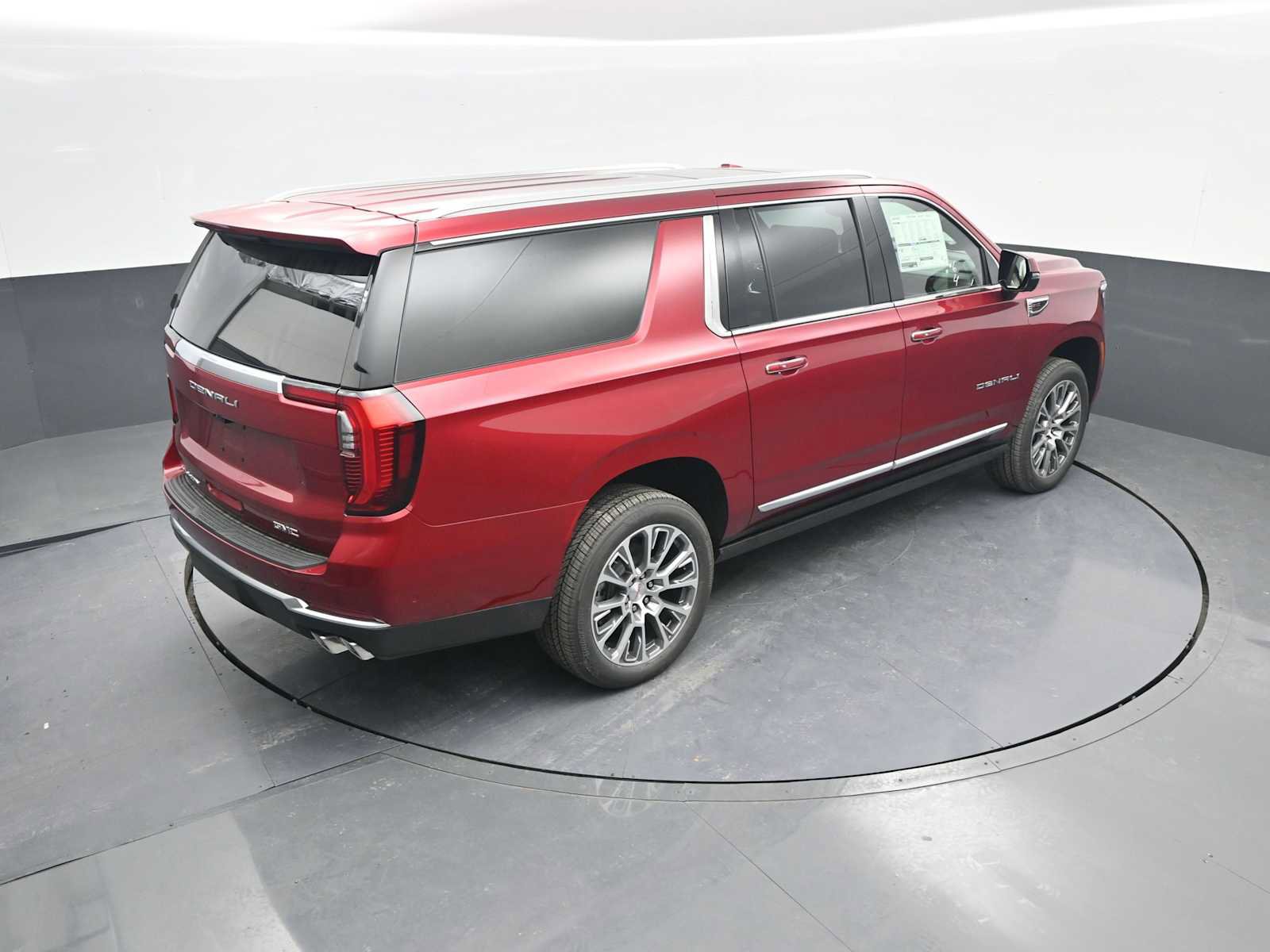 New 2026 GMC Yukon XL Denali image 33