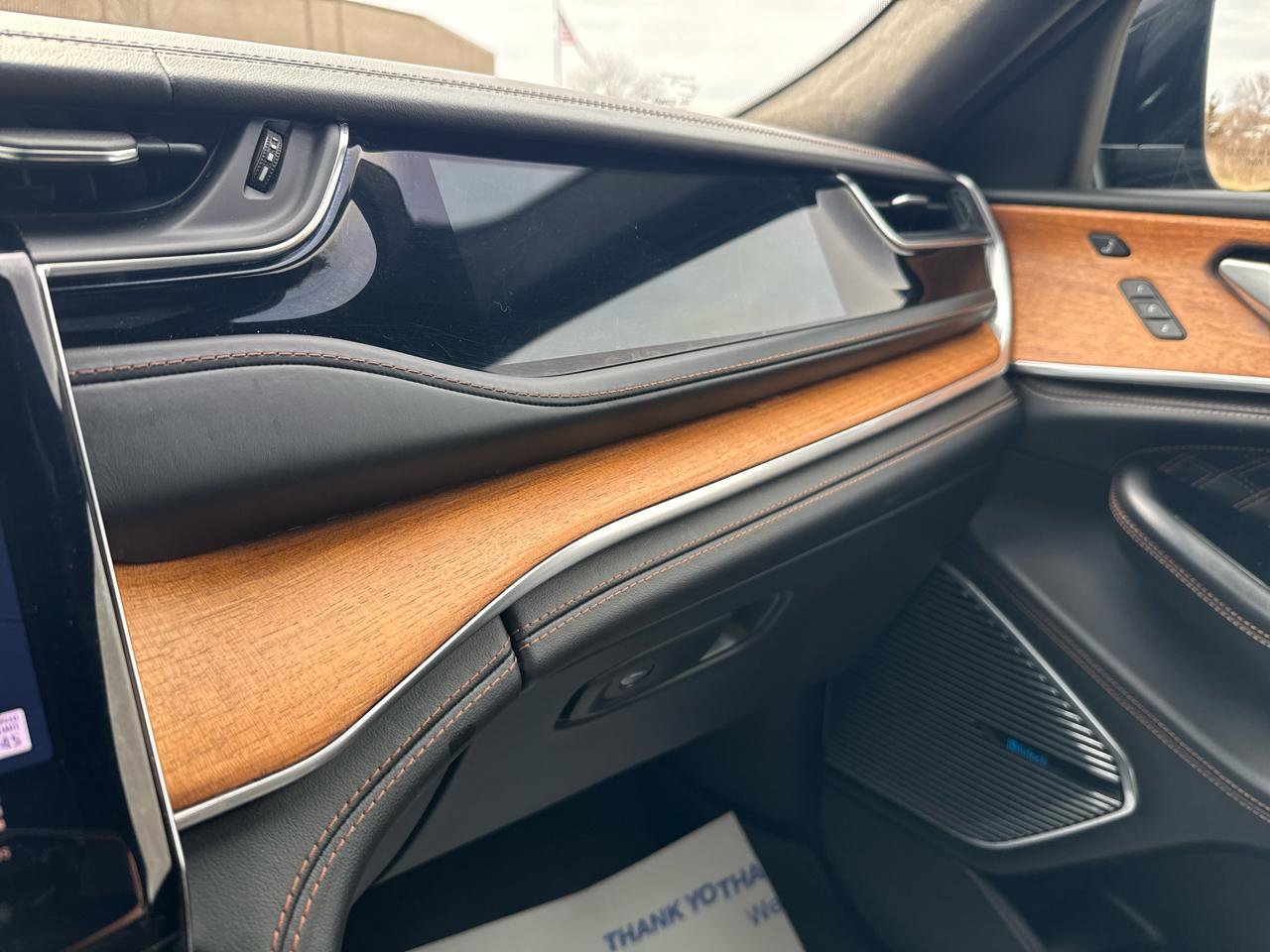 Used 2022 Jeep Grand Cherokee L Summit w/ Advanced Protech Group IV image 18