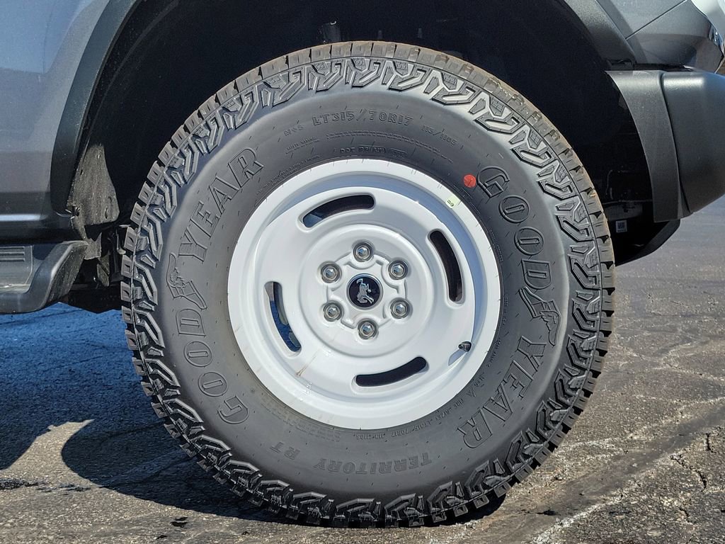 New 2025 Ford Bronco Heritage Edition image 9