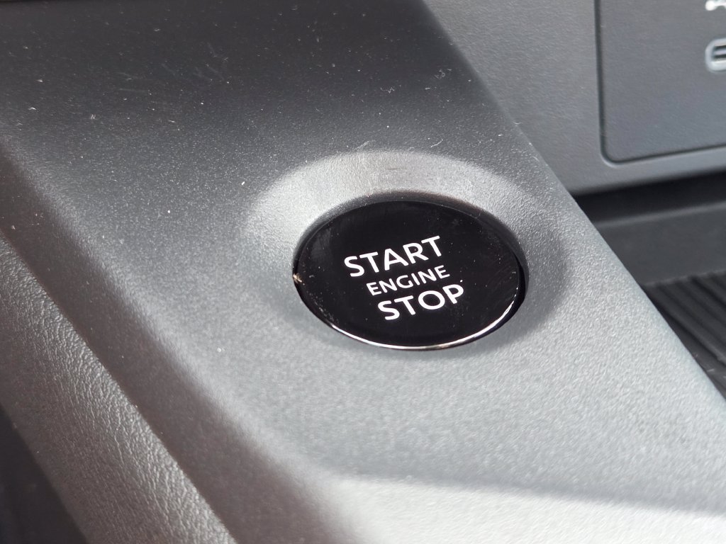 New 2027 Nissan Sentra SV w/ SV Convenience Package FWD image 10